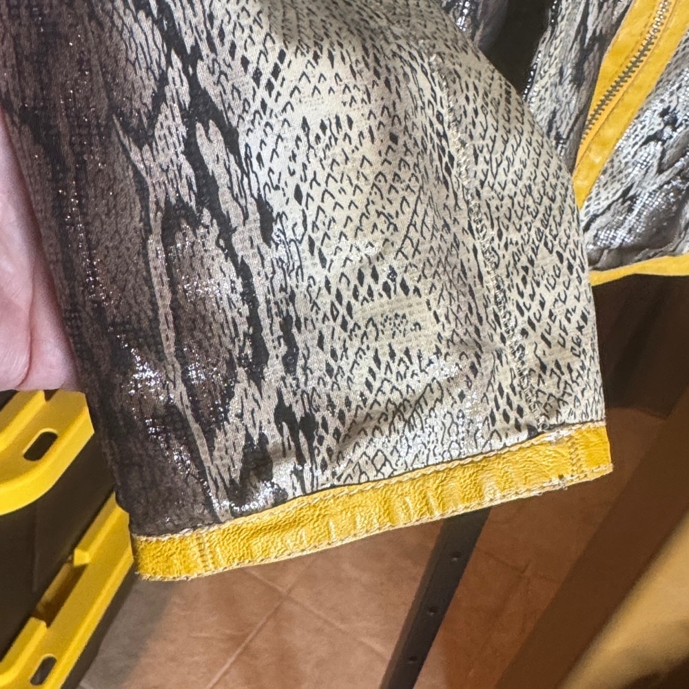 Vintage Reversible Lambskin Leather Jacket Mustard Yellow Snakeskin Print M/L - Picture 14 of 16